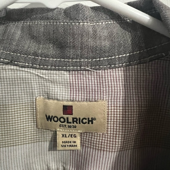 LOT OF 2 - Woolrich Men’s Button Down Shirts - Size XL- One Gray and One Blue - Picture 3 of 12